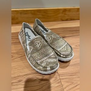 Gypsy Jazz slip-ons